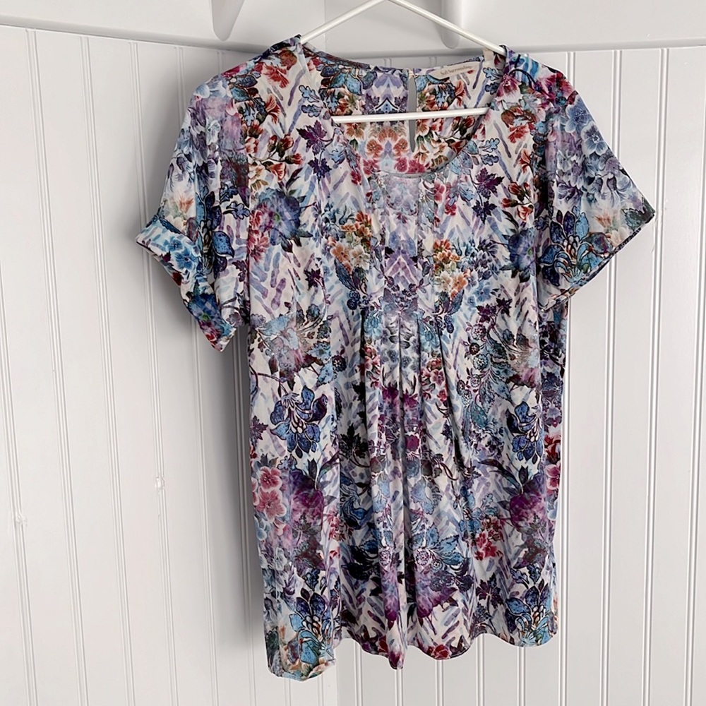 Soft Surroundings Short Sleeve Colorful Floral Design Blouse